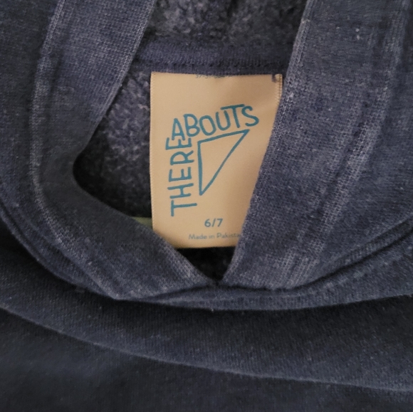 NWOT Boys Hoodie Sweater - Picture 2 of 3